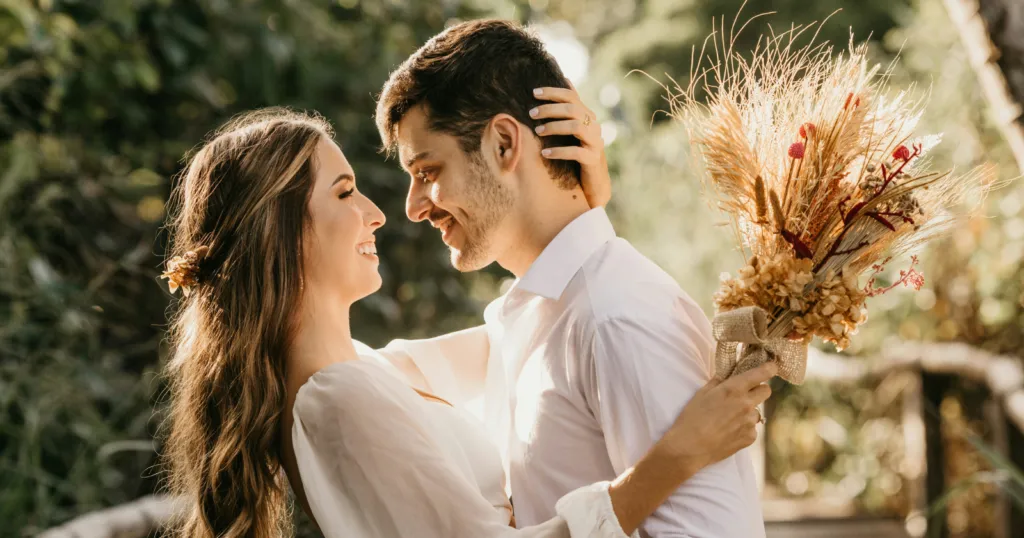 Ich habe jemanden geheiratet, der nach außen selbstsicher wirkte, aber diese 8 subtilen Anzeichen offenbarten seine echten Kämpfe